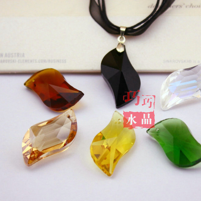 Price treatment crystal 28mmS shape pendant pendant multicolor necklace accessories