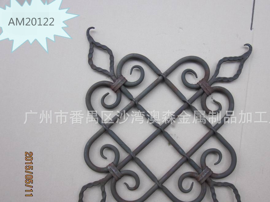 Guangdong manufacturers produced and sold iron gate China knot iron accessories iron flower plate iron door decoration accessories