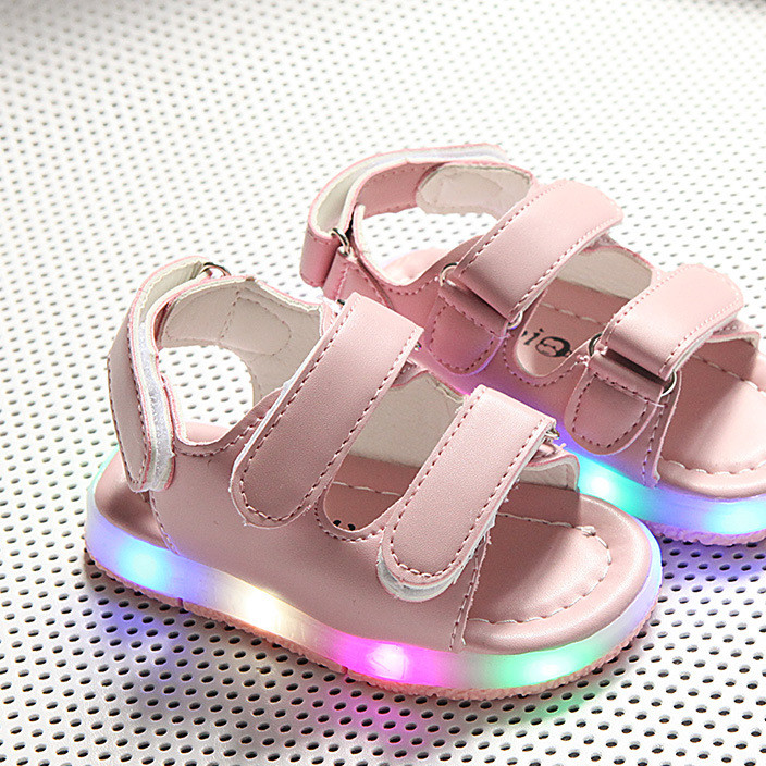 2017 summer children's shoes, boy's sandal, children's LED light shoes, girl's beach shoes, Korean version, hollow and breathable soft soles