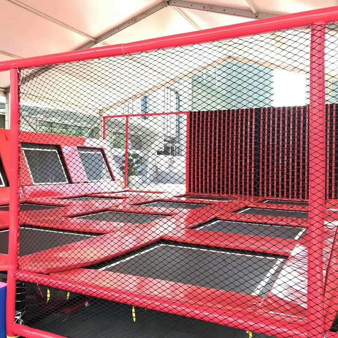 Super giant large trampoline, also called super large trampoline, all over the country exhibition props, the first exhibition, price concessions, manufacturers delivery, welcome consultation, super large trampoline rental can be sold