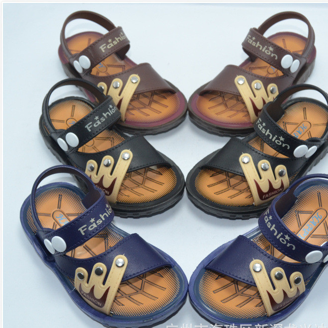 PVC blown shoes for children's children's imitation leather sandals are comfortable and safe