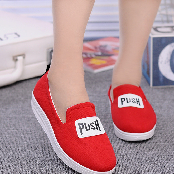 16 years old new Beijing women's cloth shoes swing shoes sponge cake platform non-slip fashion trendy shoes manufacturers direct
