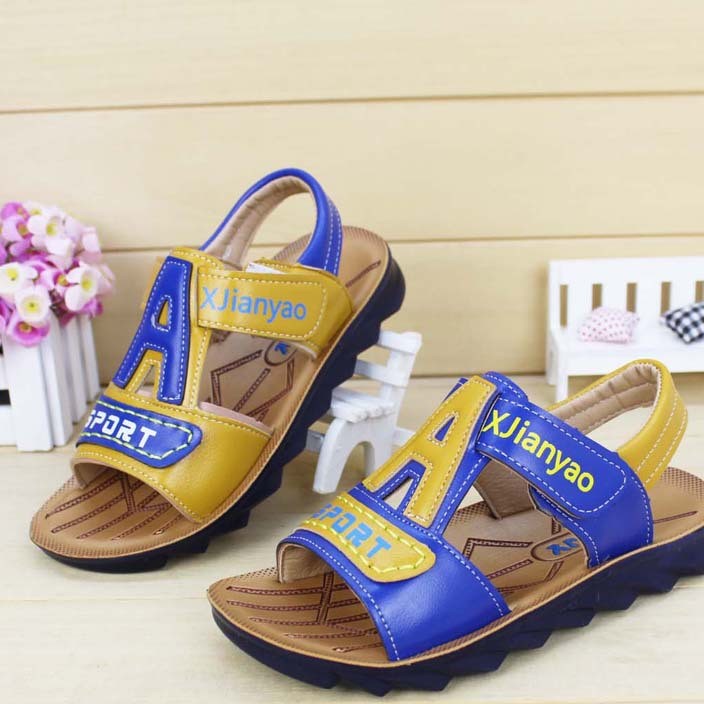 Yiwu yong children's shoes industry network hot style large child sandals male child sandals children's sandals