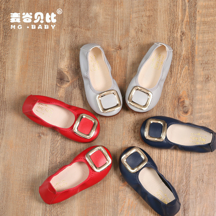 New fall 2017 fashion children's shoes with light tops, flat shoes with casual children's shoes, medium egg roll soft shoes