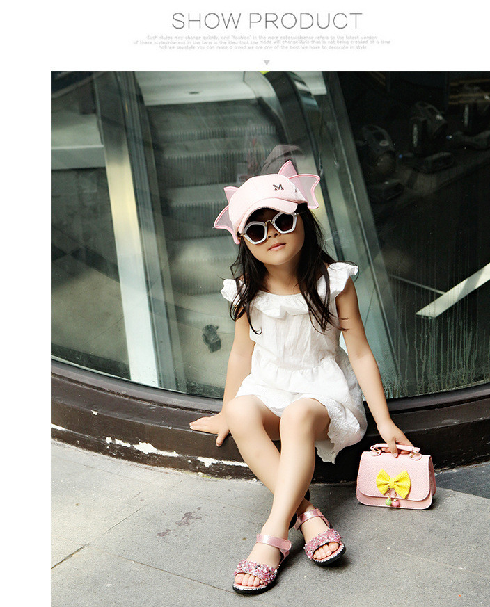 The new hot fashion boutique girl's sandals Korean version princess children's sandals velcro-stick brand shoes