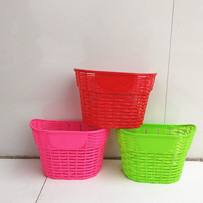 Manufacturers wholesale children's bicycle plastic basket a variety of colors imitation woven car basket child car accessories